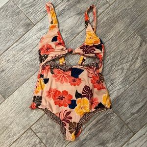 ACACIA Indies One Piece in Retro Paradise